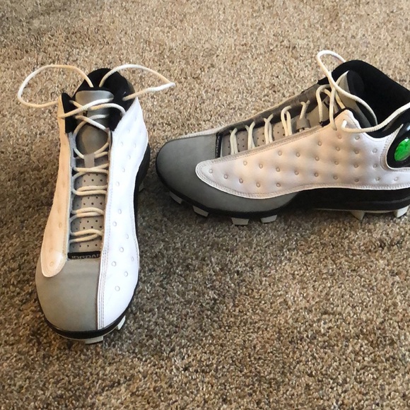 grey jordan cleats